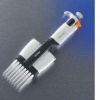 八通  道  手動(dòng)移液器