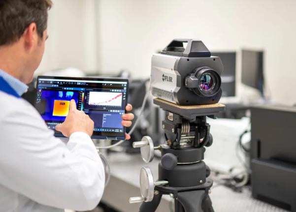 FLIR X698x系列科學級高速紅外熱像儀