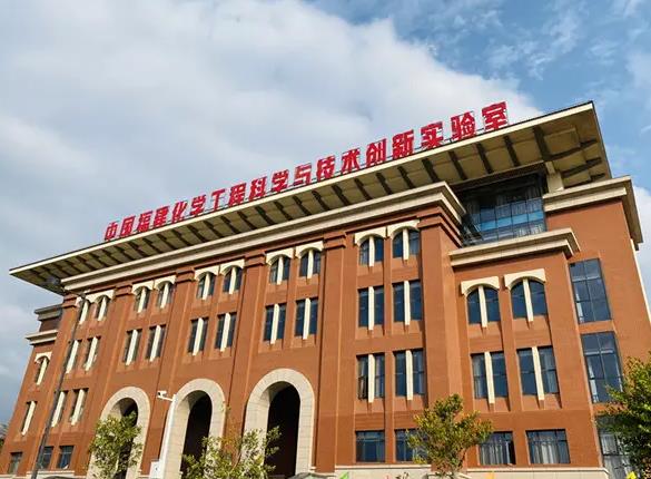 清源創(chuàng)新實(shí)驗(yàn)室液相色譜儀、氣相色譜儀等設(shè)備