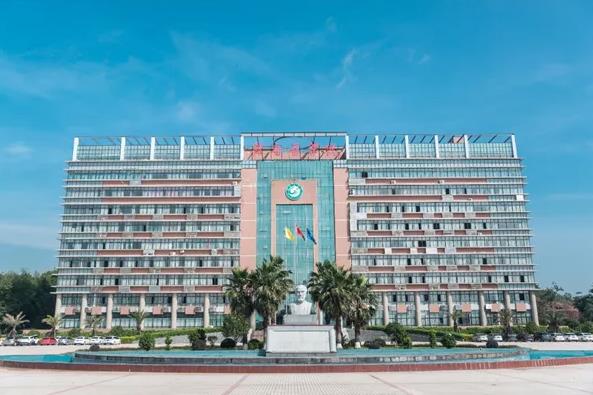 贛南醫(yī)學院749萬 采購液相色譜離子淌度質譜聯(lián)用儀、液相色譜四級桿質譜聯(lián)用儀