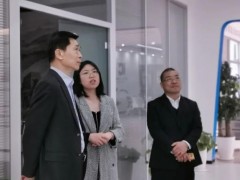 中國中小企業(yè)國際合作協(xié)會總經(jīng)濟師張曉輝蒞臨青島盛瀚色譜參觀指導(dǎo)